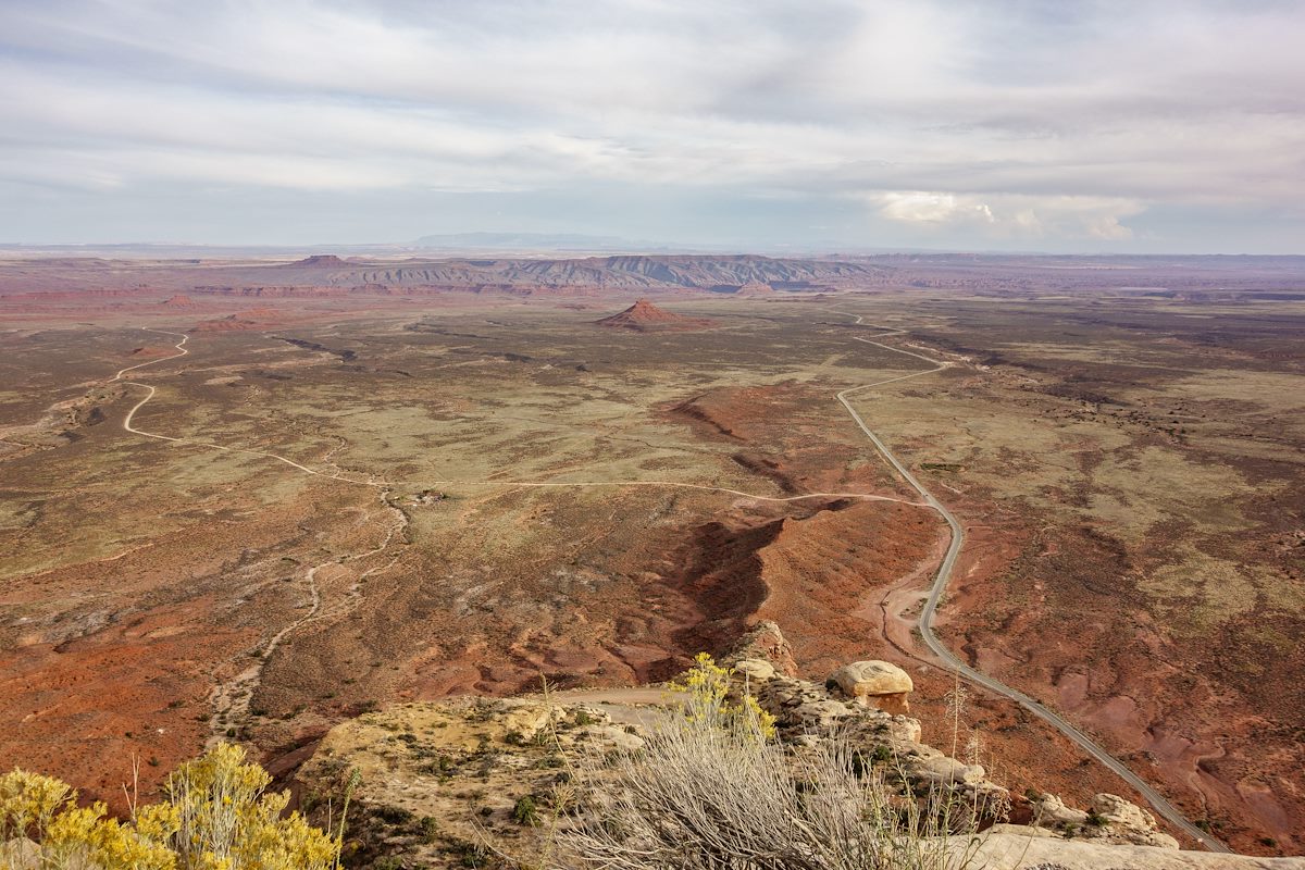 2016 October Looking down from the top of the Moki Dugway