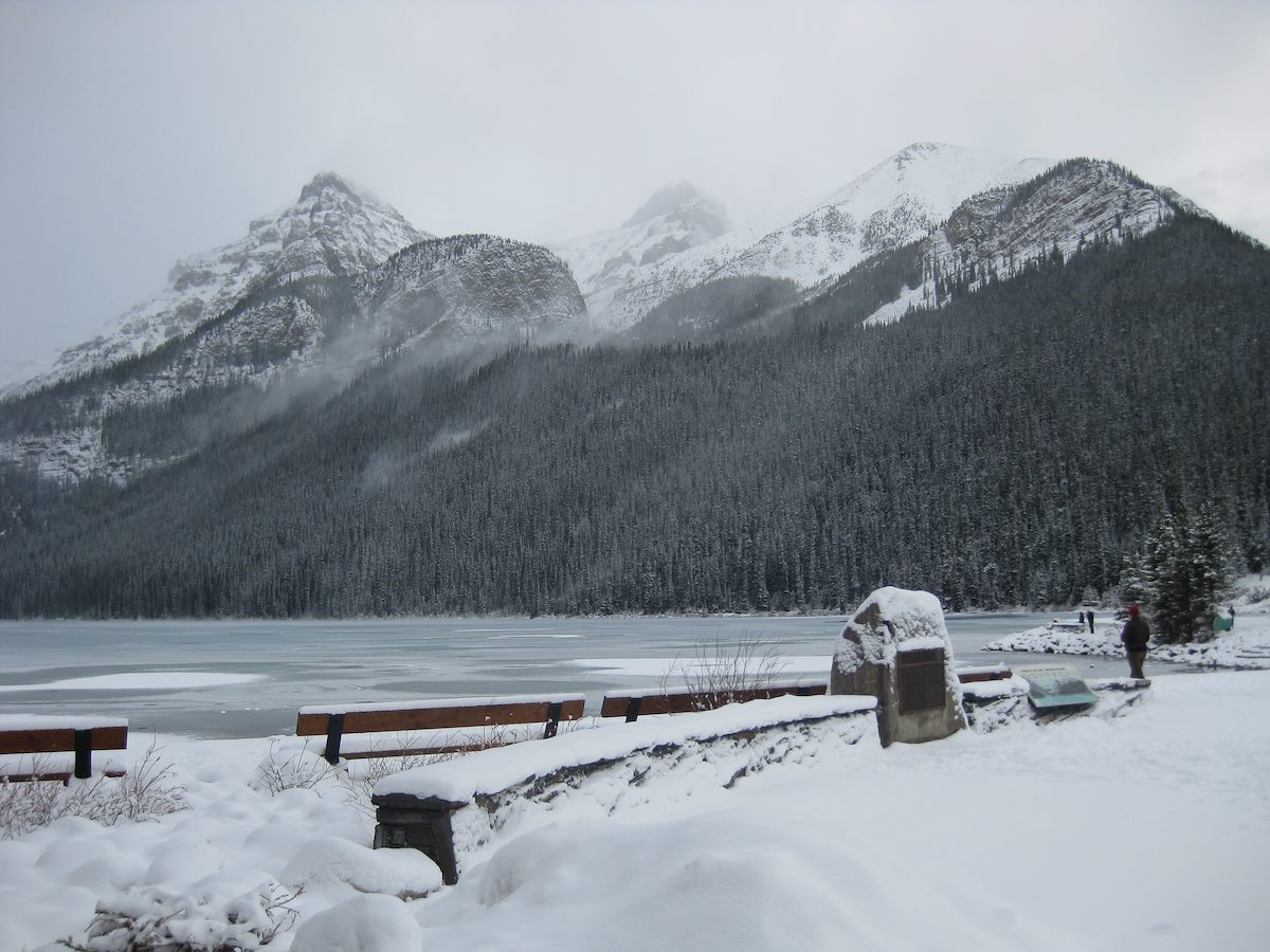 2009 November Lake Louise Lakeshore