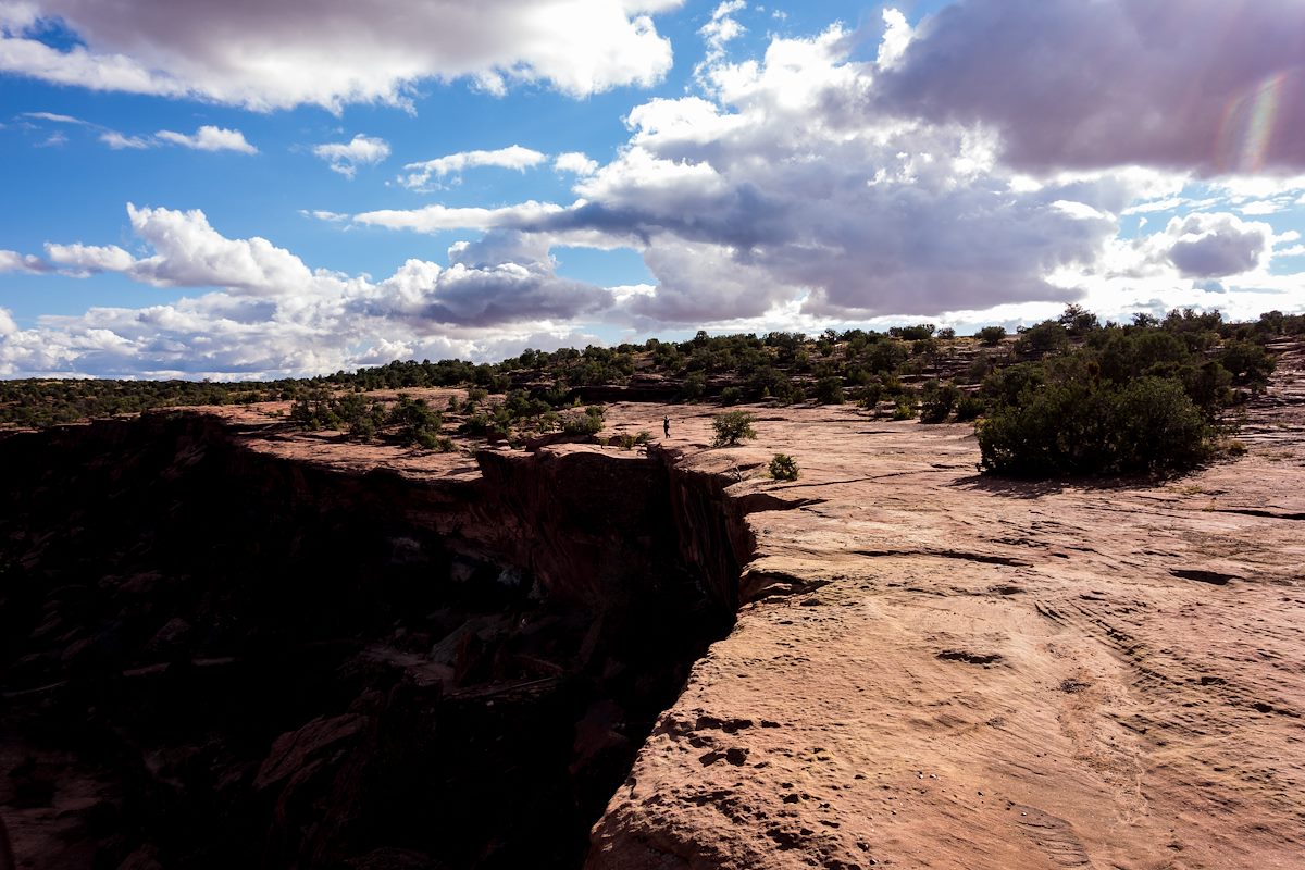 2015 October Alison about to descend below the rim on the White House Trail