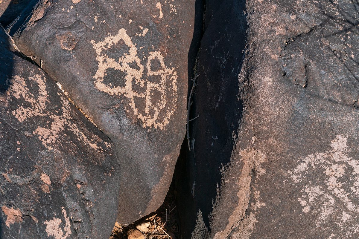 2018 May Inscription Hill Petroglyphs-10