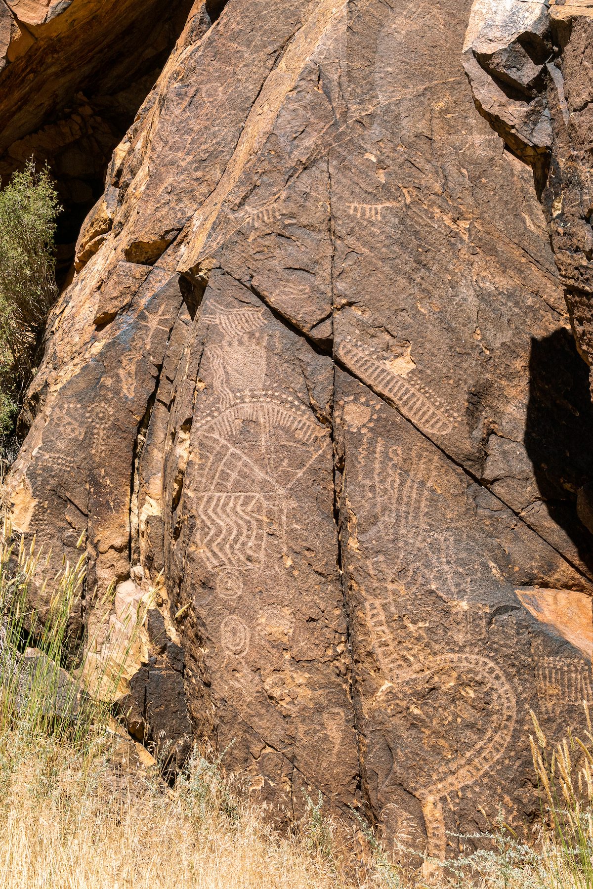 2019 August Parowan Gap Petroglyphs 02