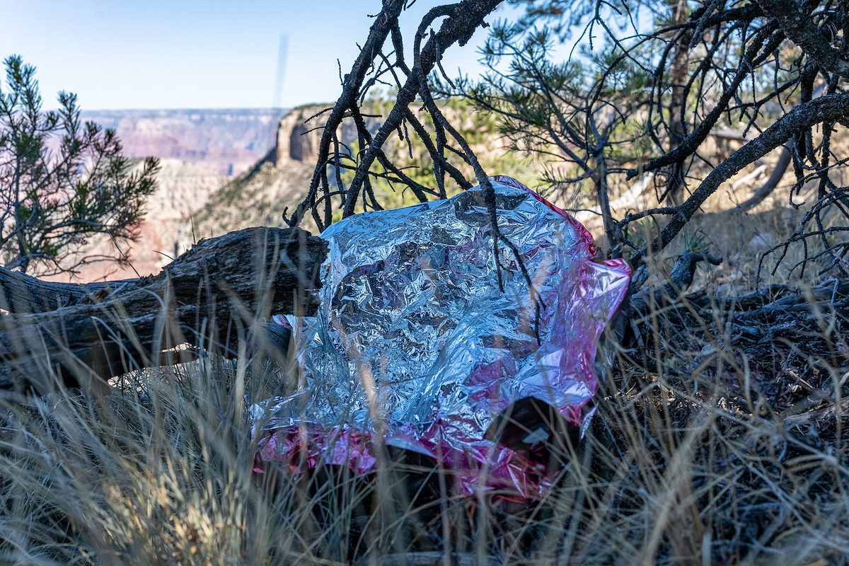 2020 October Anagram Red Star Ballon - Trash on the South Rim